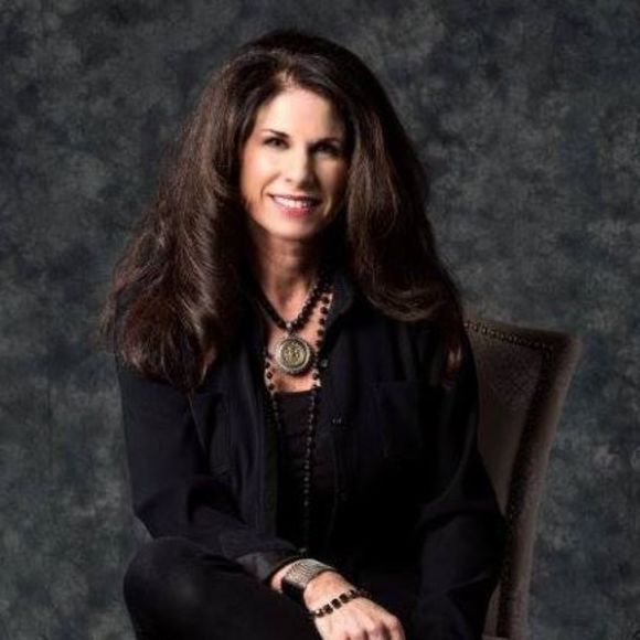 Meet your Posher, Rachel - Picture 1 of 1